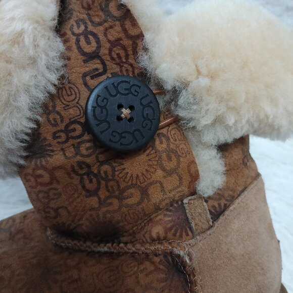 UGG Women's Brown Singature Suede Sheepskin Winter Boots Size 8 - Picture 8 of 8